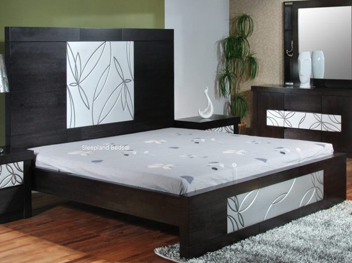 Wooden Bed Frame Walnut Bedstead, Solid Wood King Size Bed Frame Uk